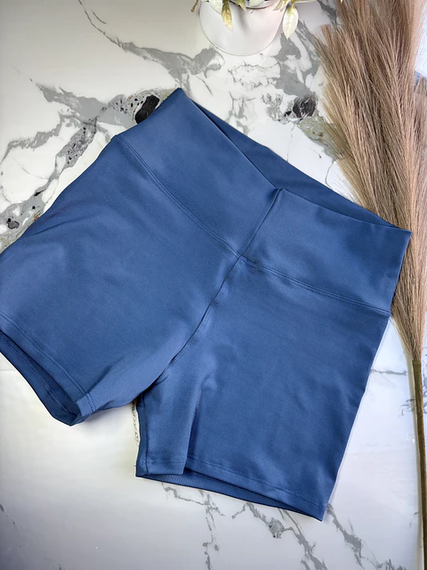 Short Liso
