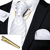 Set de Corbata con Pin cadena dorado, Clip dorado, paño y colleras