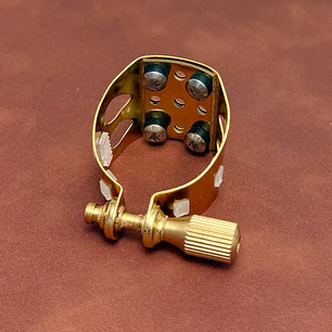 Abrazadera metálica para Saxo Alto - Tipo Saxxas