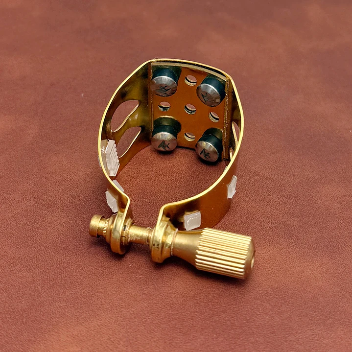 Abrazadera metálica para Saxo Tenor - Tipo Saxxas 1