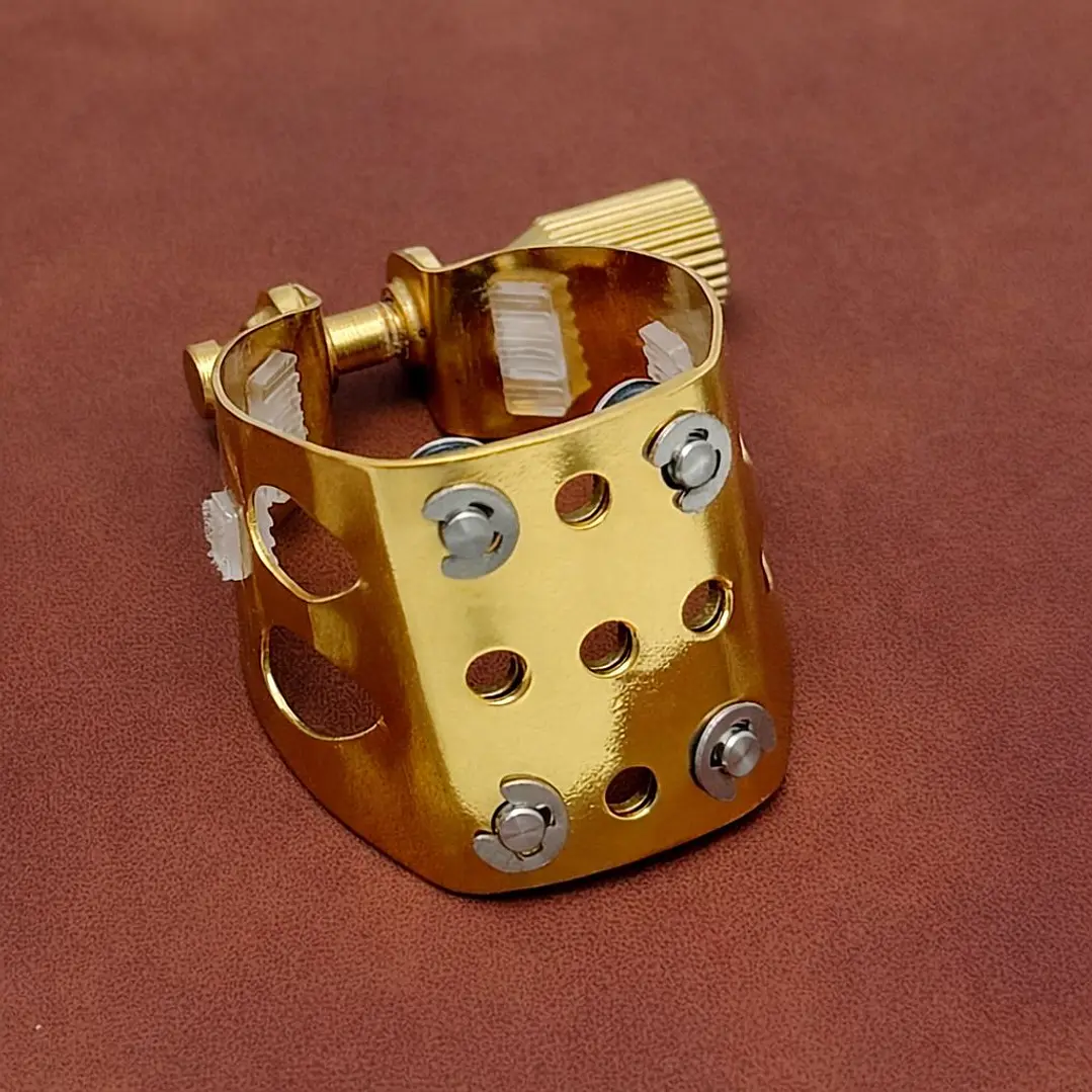 Abrazadera metálica para Saxo Alto - Tipo Saxxas 2