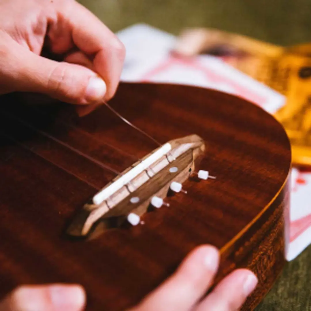 Cuerdas para Ukelele Soprano / Concierto - Ernie Ball 2326 - Ball End  3