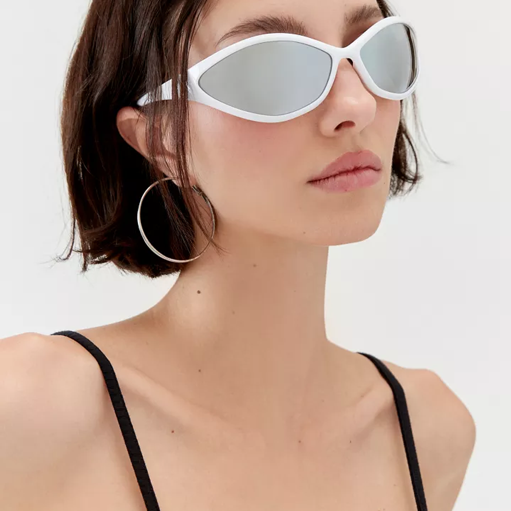 Sporty Cat-Eye Sunglasses 1