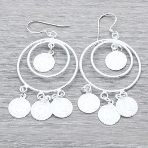 Pendientes de aro con monedas