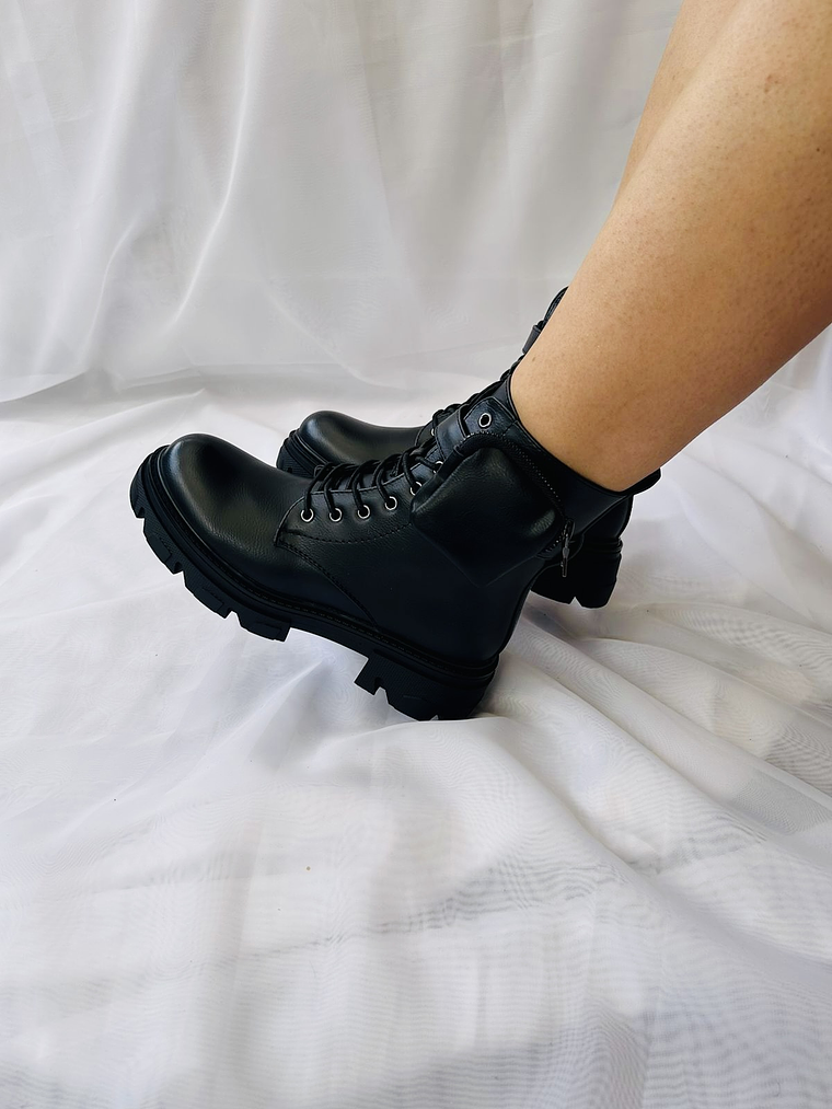 Botin Victoria Negro 3