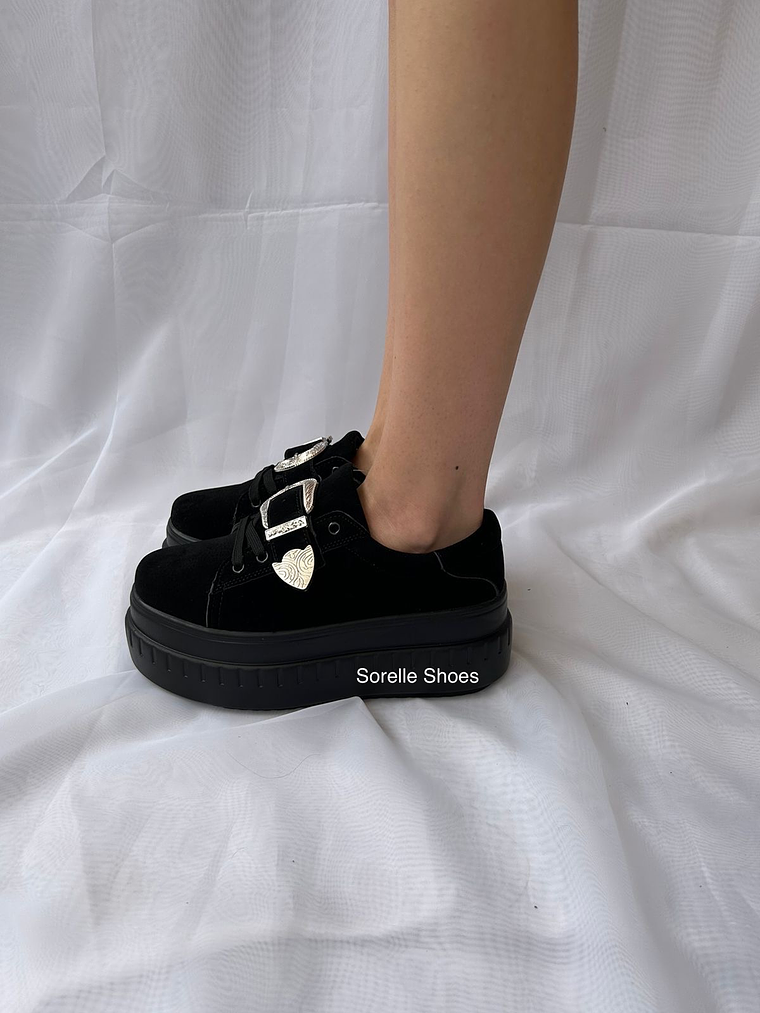 Zapatilla Hebilla Negra 1