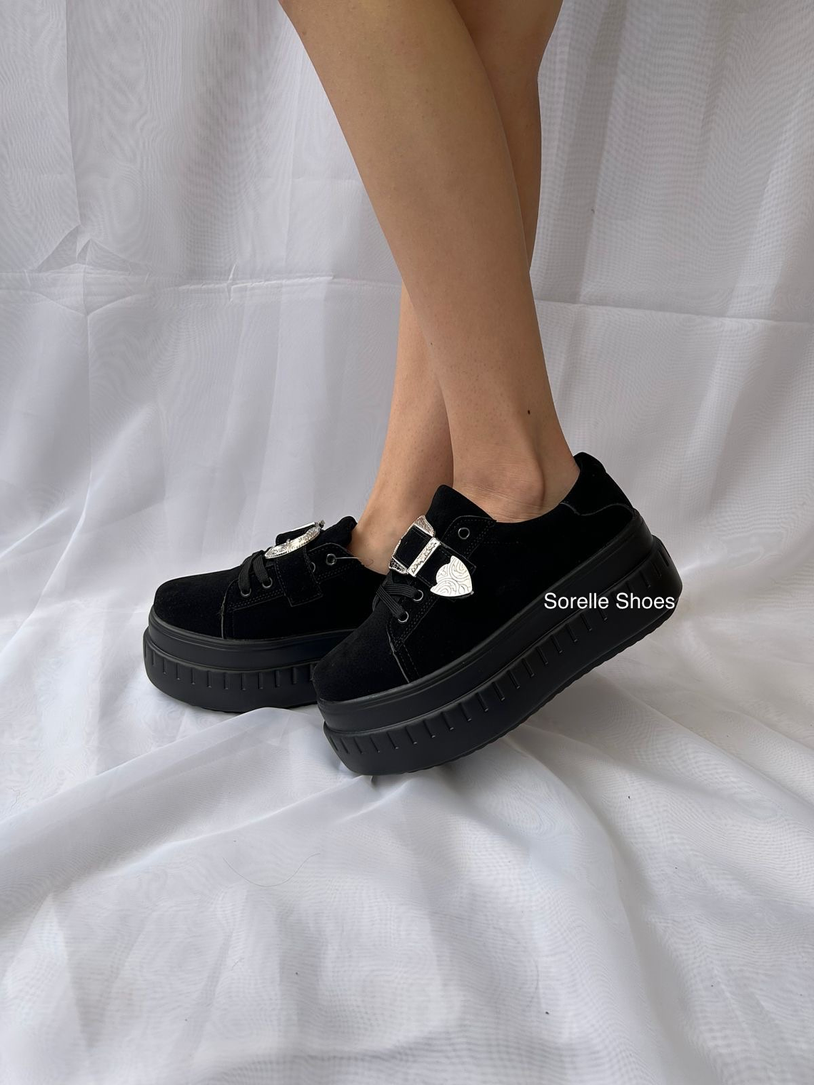 Zapatilla Hebilla Negra 2