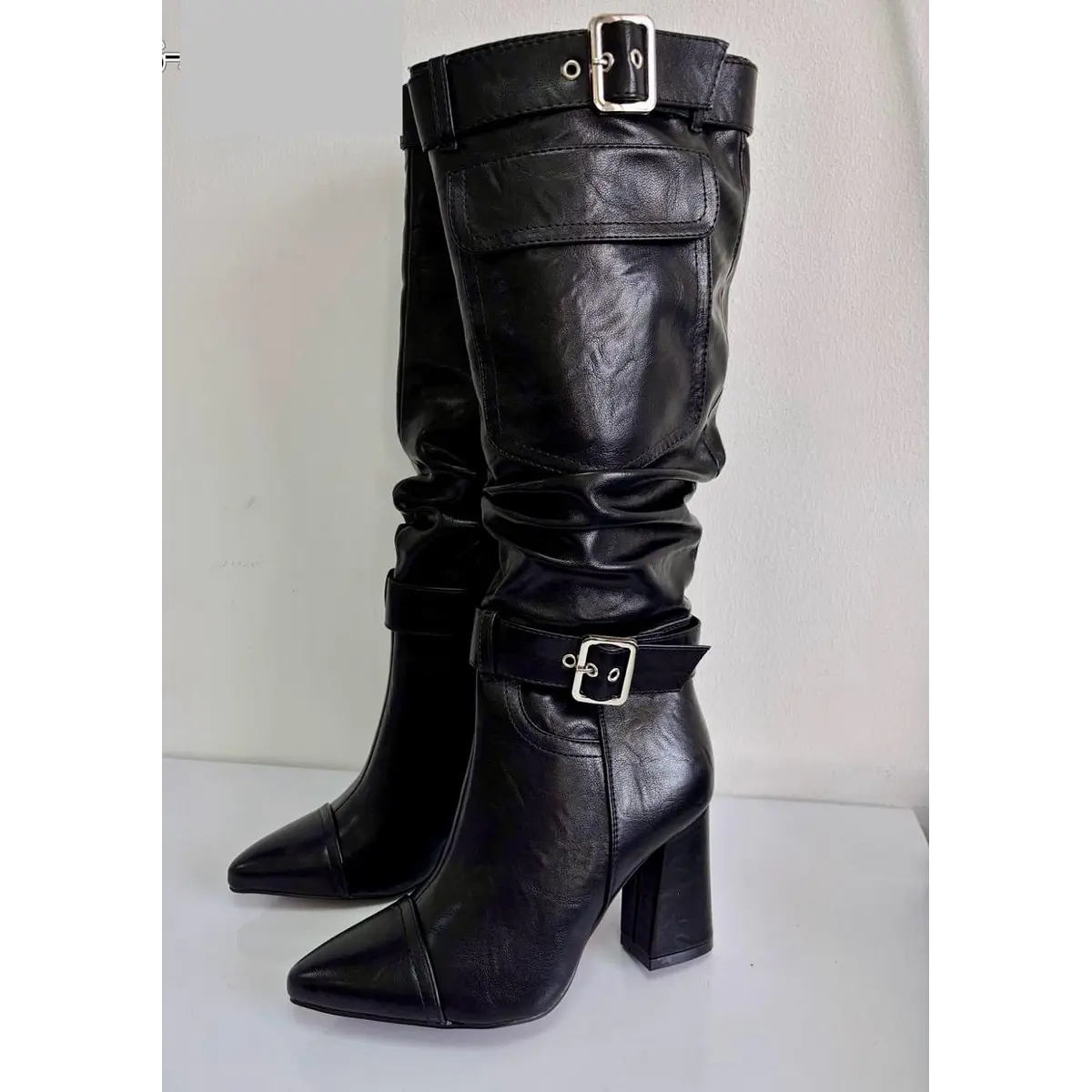 Botas