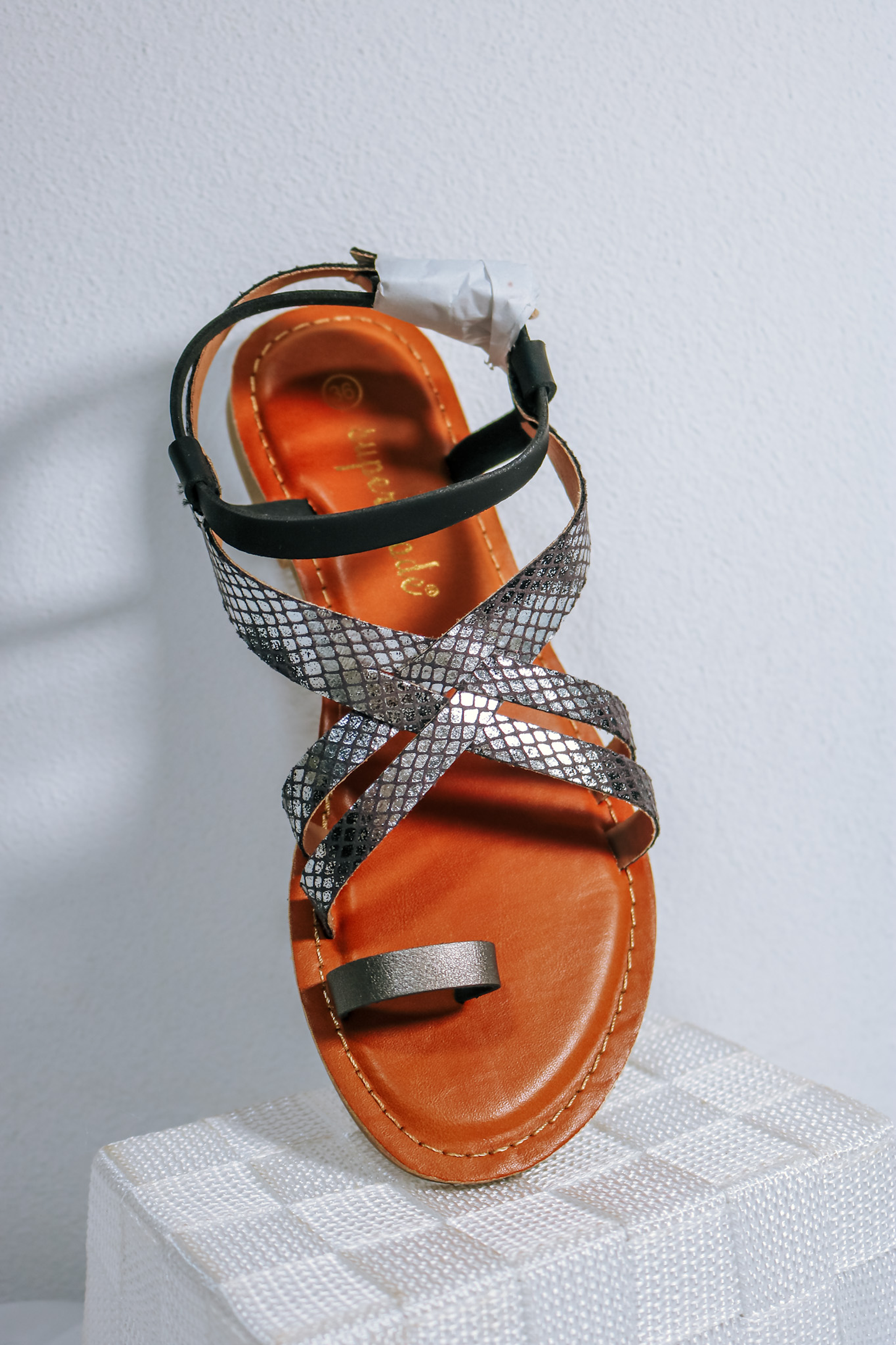 Sandálias tiras pretas 1