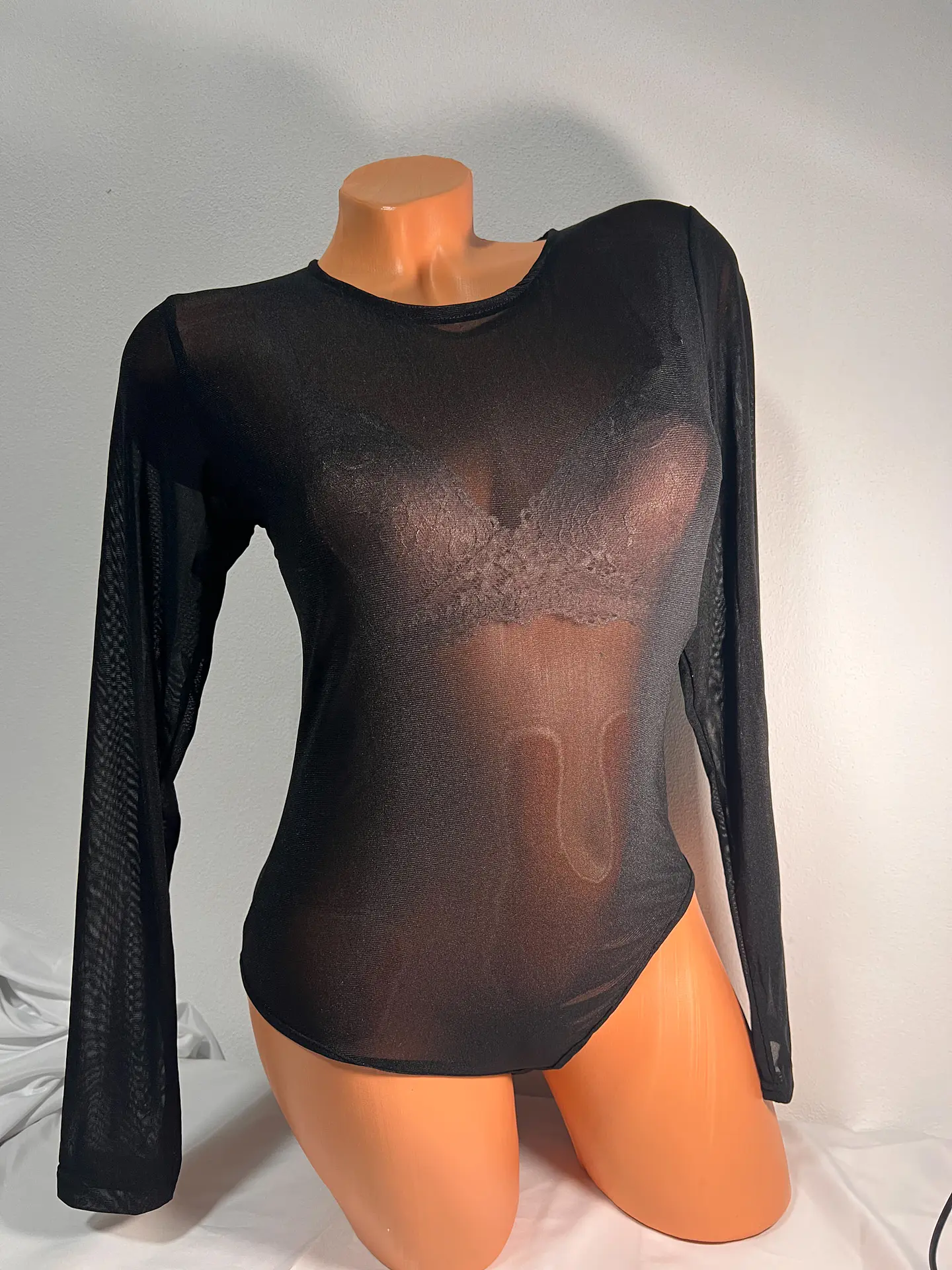 BODY TRANSPARENTE 1