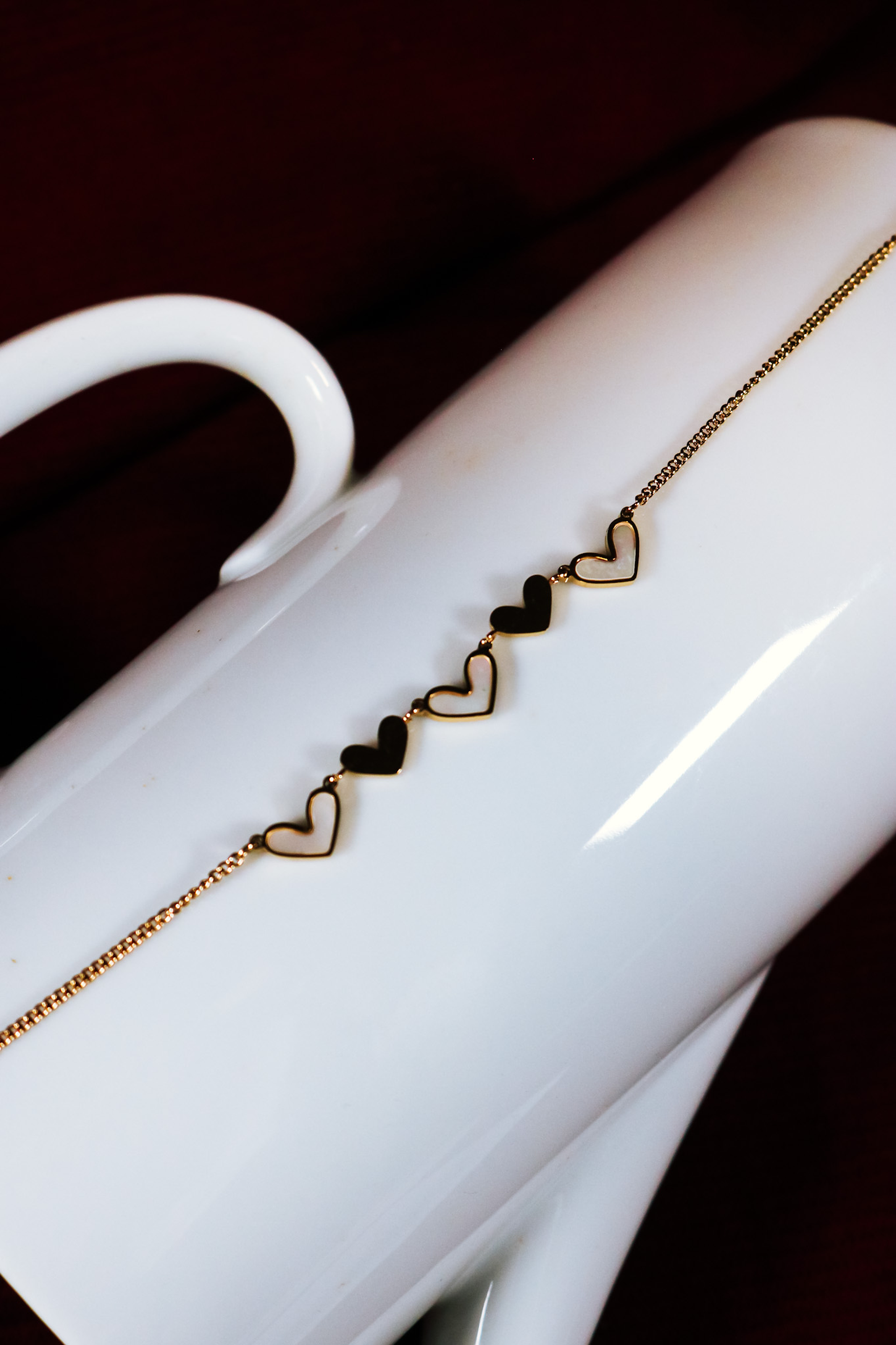 Colar de Corações Brancos e dourados  1