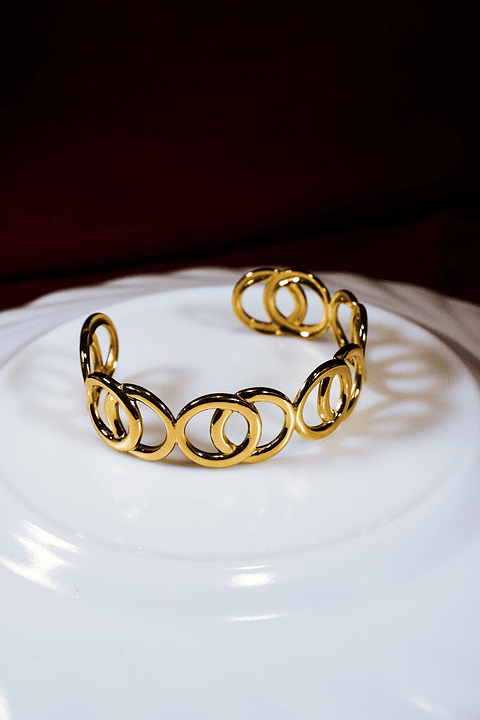 Pulseira Com entrelaços