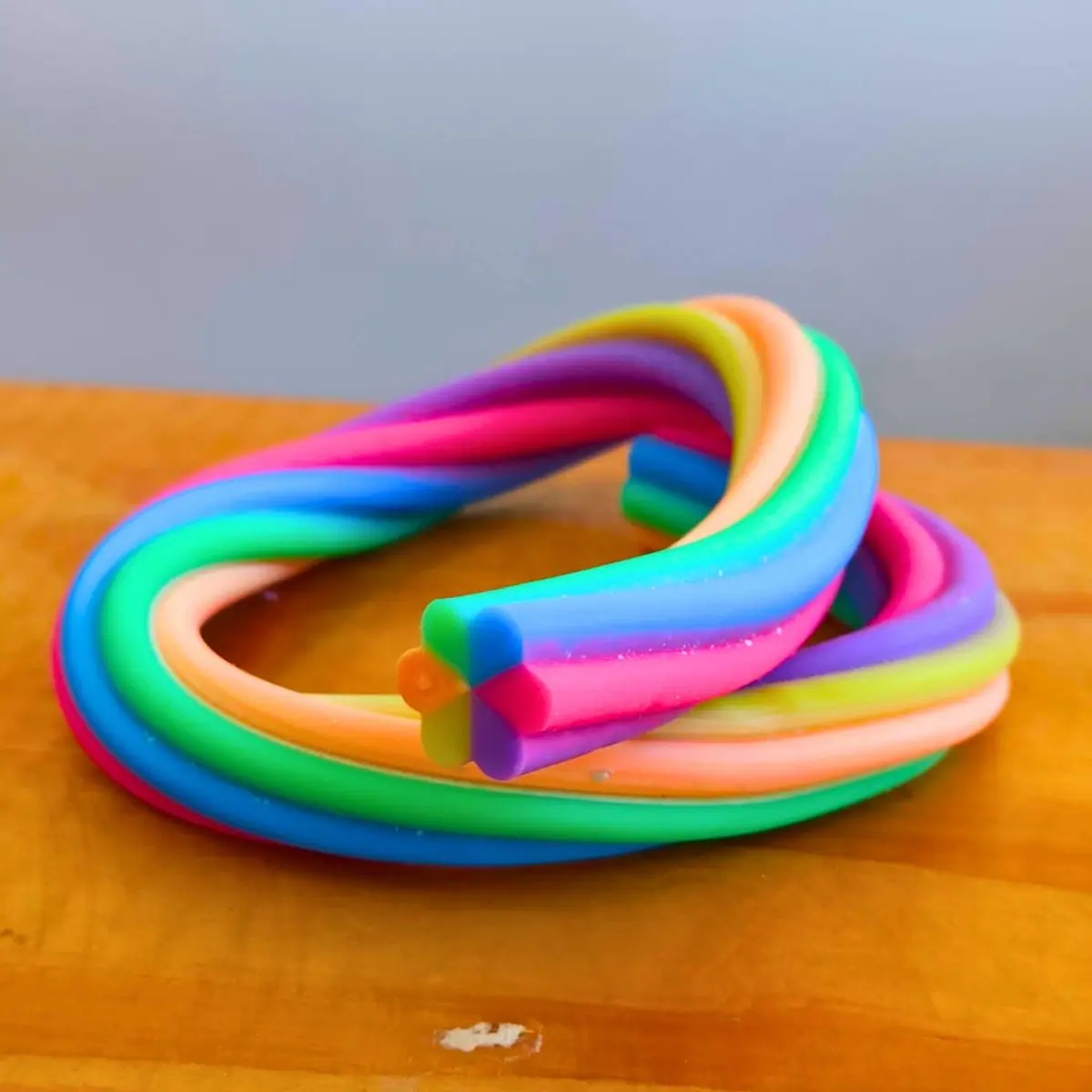 Lámpara LED Hexagonal Táctil Para Autismo/sensorial - Cambia Color, Control Remoto, USB, Quantum