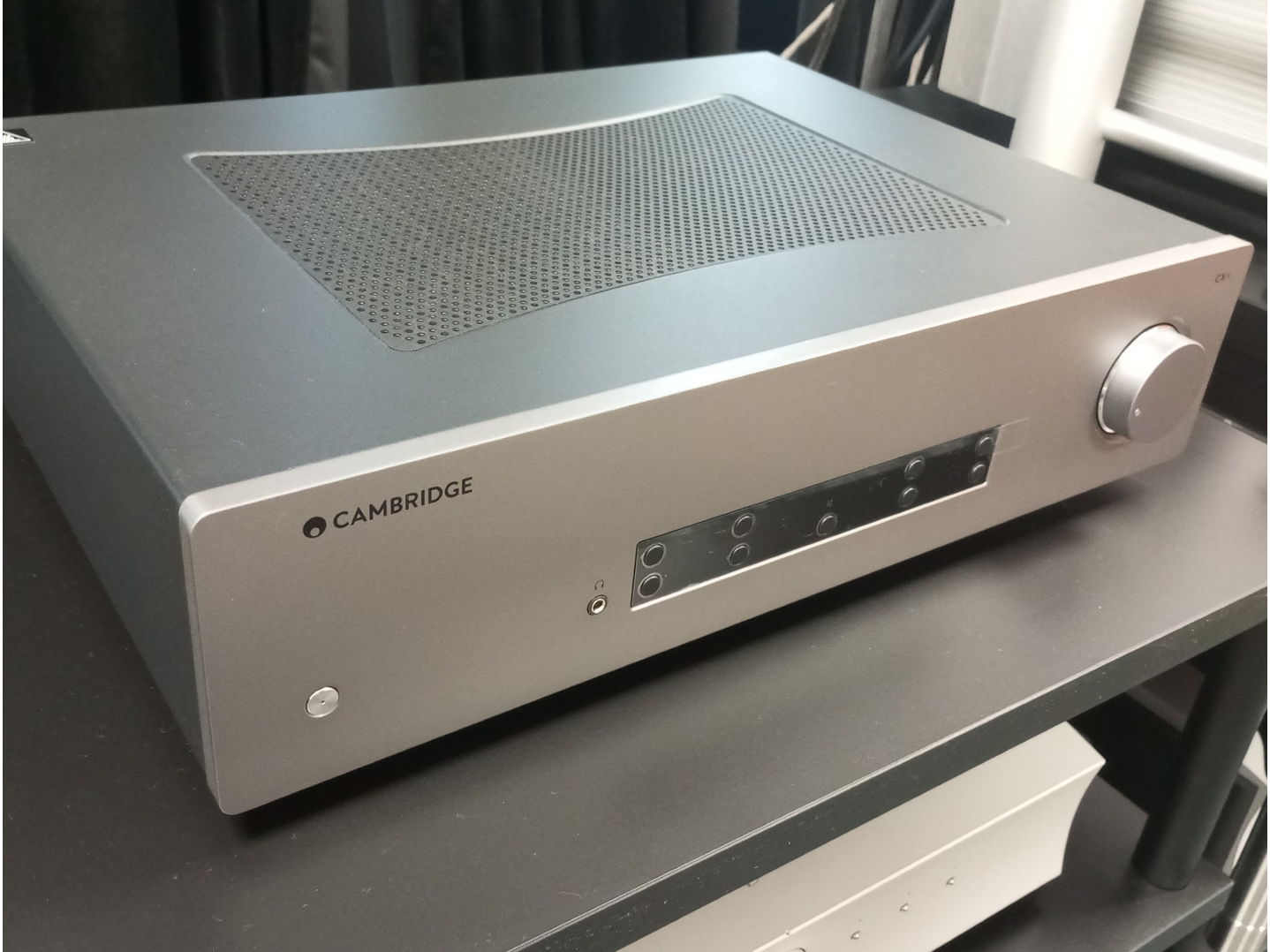 Cambridge Audio CXA81 MKII Amplificador **SEMI NUEVO** 1