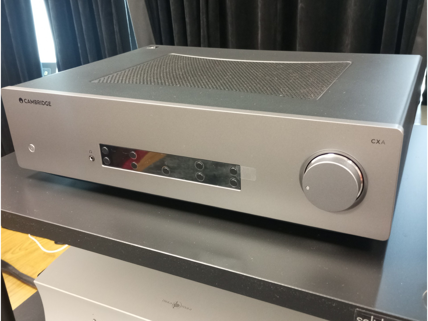 Cambridge Audio CXA81 MKII Amplificador **SEMI NUEVO** 2
