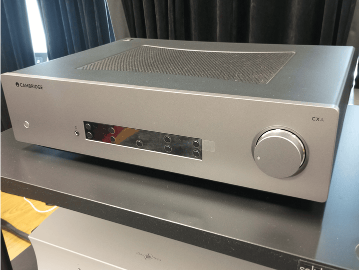 Cambridge Audio CXA81 MKII Amplificador **SEMI NUEVO** 2