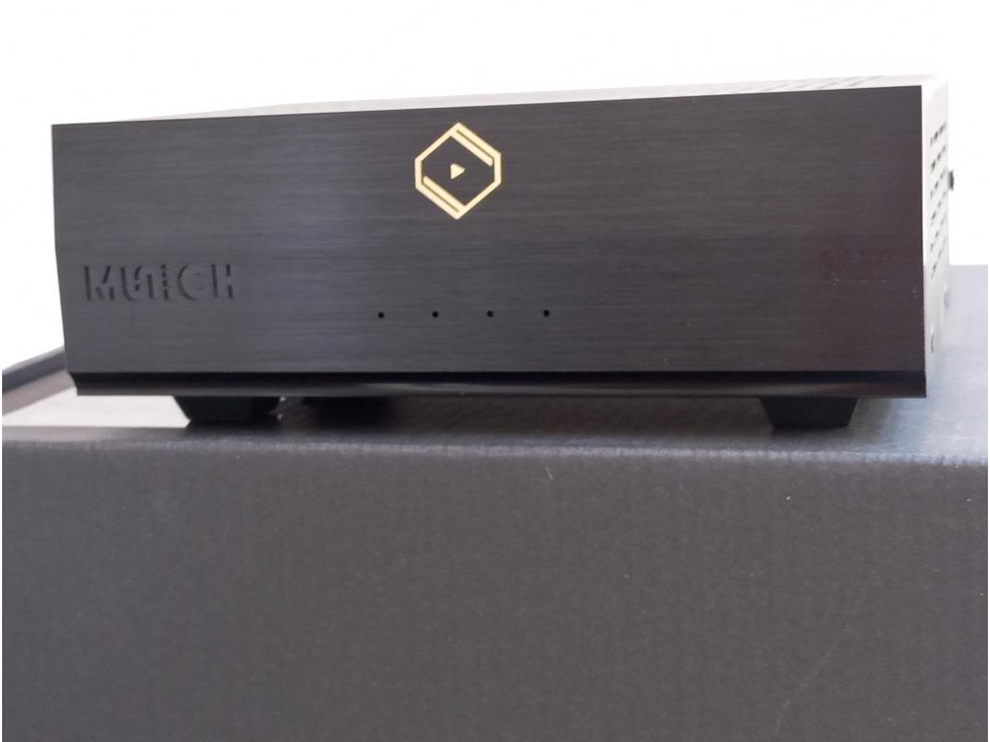 Trio **USADOS** Silent Angel Munich M1T streamer / F1 fuente / Bonn N8 Switch 1