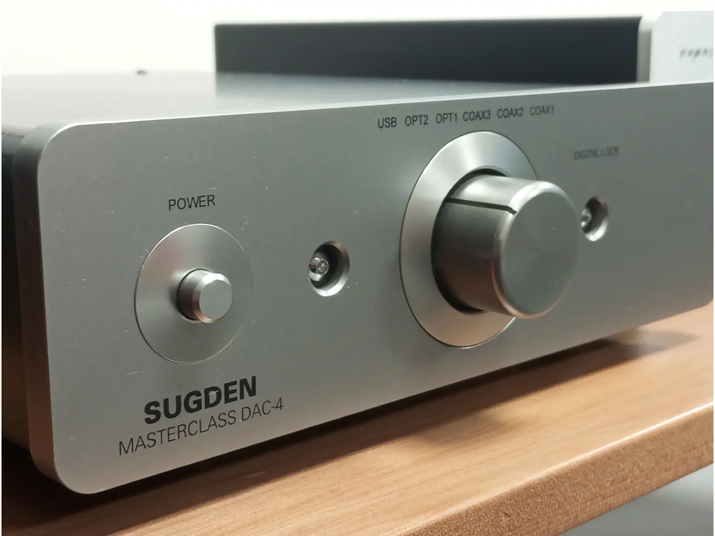Sugden Masterclass DAC 4 **USADO