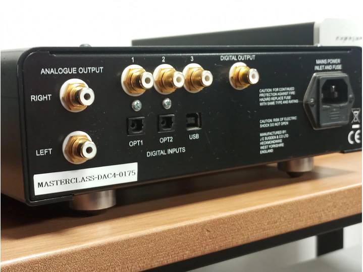 Sugden Masterclass DAC 4 **USADO
