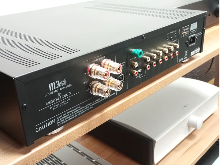Musical Fidelity M3 SI (DAC USB y Phono) **USADO** 4