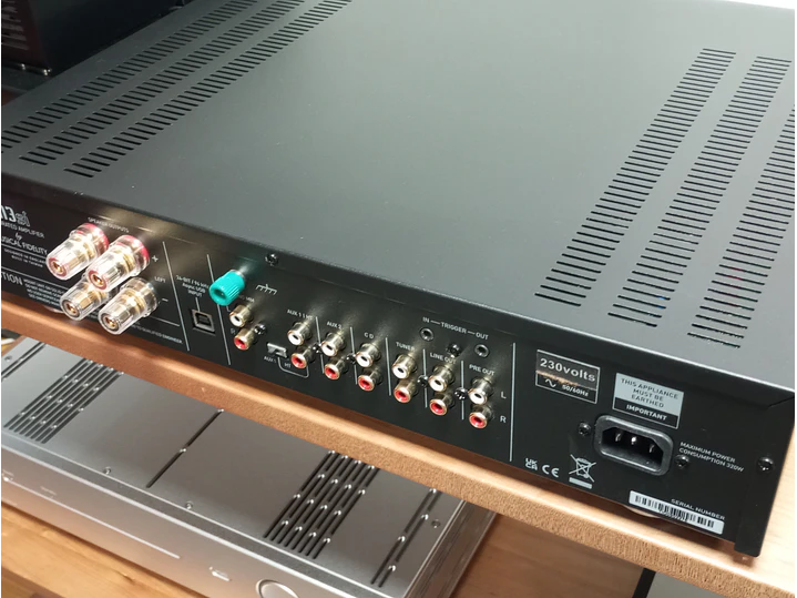 Musical Fidelity M3 SI (DAC USB y Phono) **USADO** 5