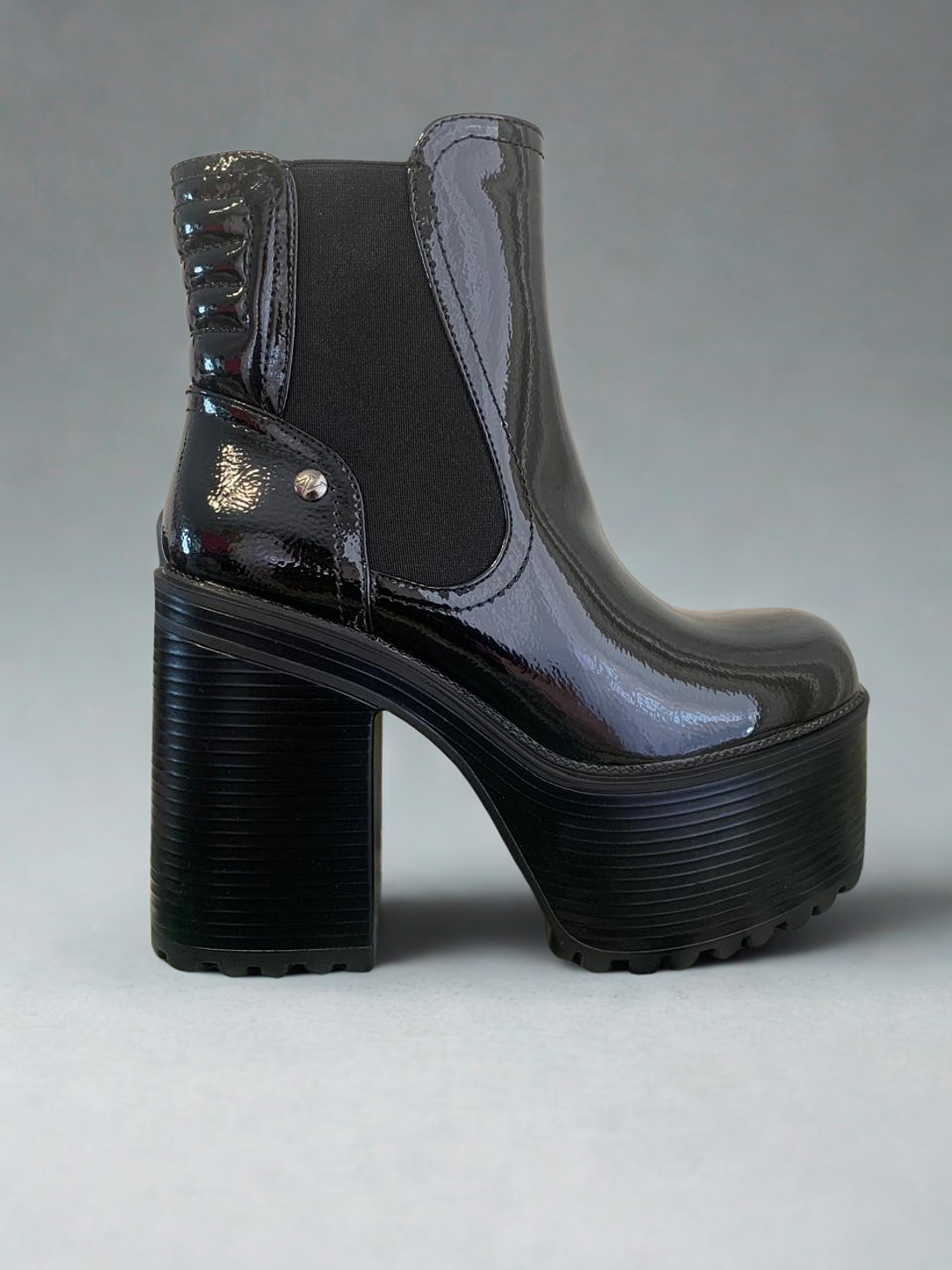 Botín Casual Negro Mujer, con Elástico y Plataforma. 3