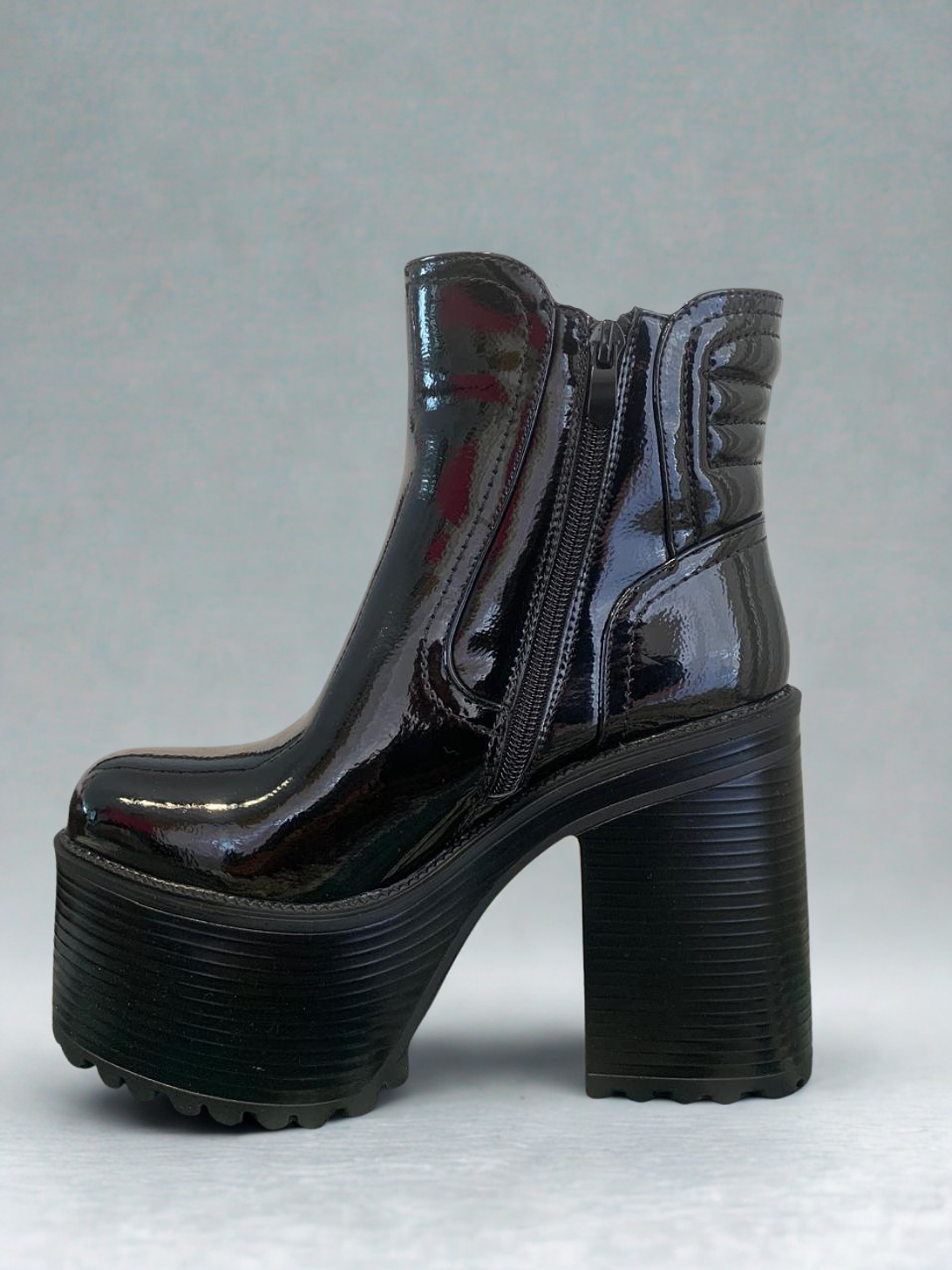 Botín Casual Negro Mujer, con Elástico y Plataforma. 1