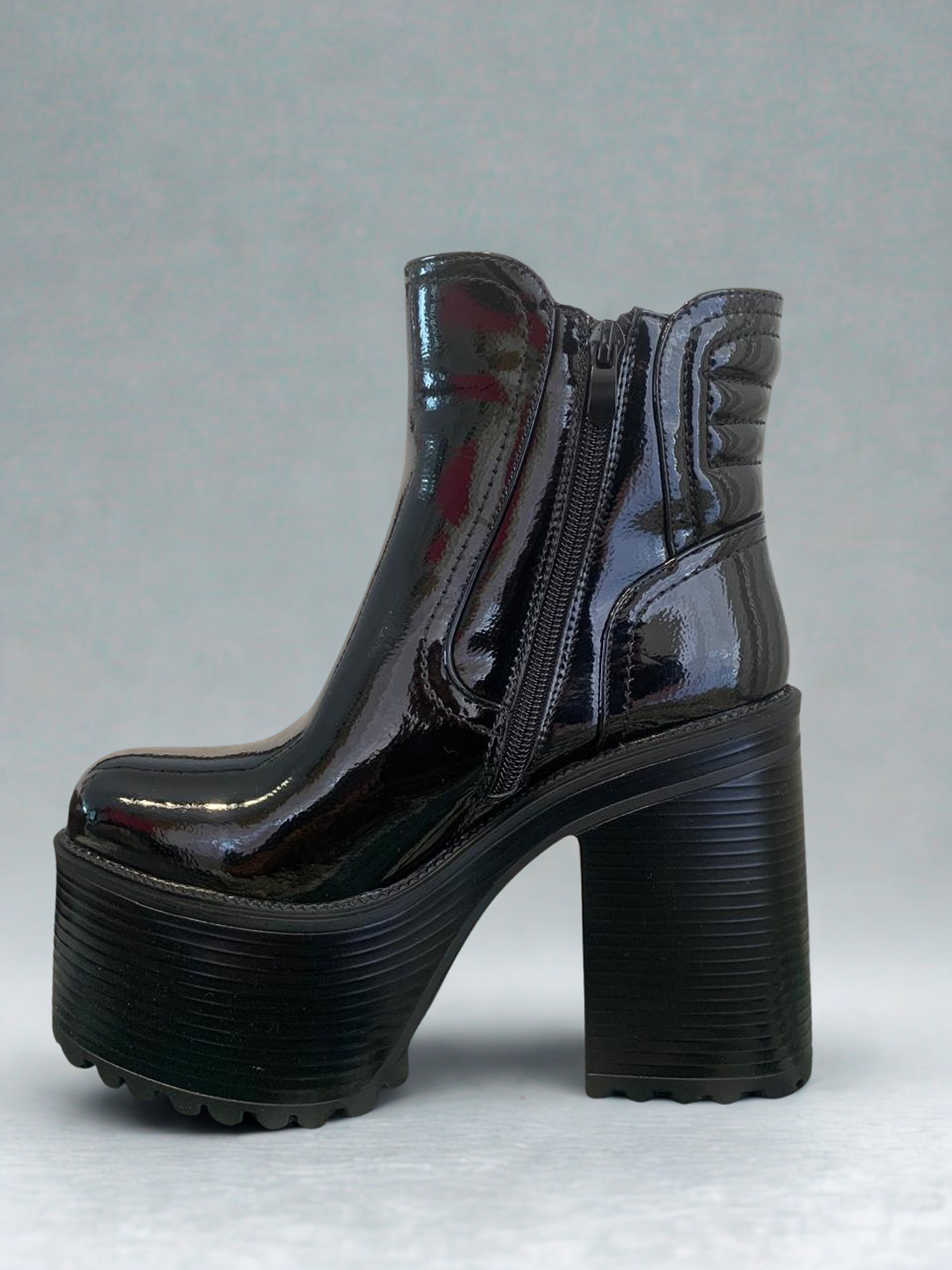 Botín Casual Negro Mujer, con Elástico y Plataforma. 1