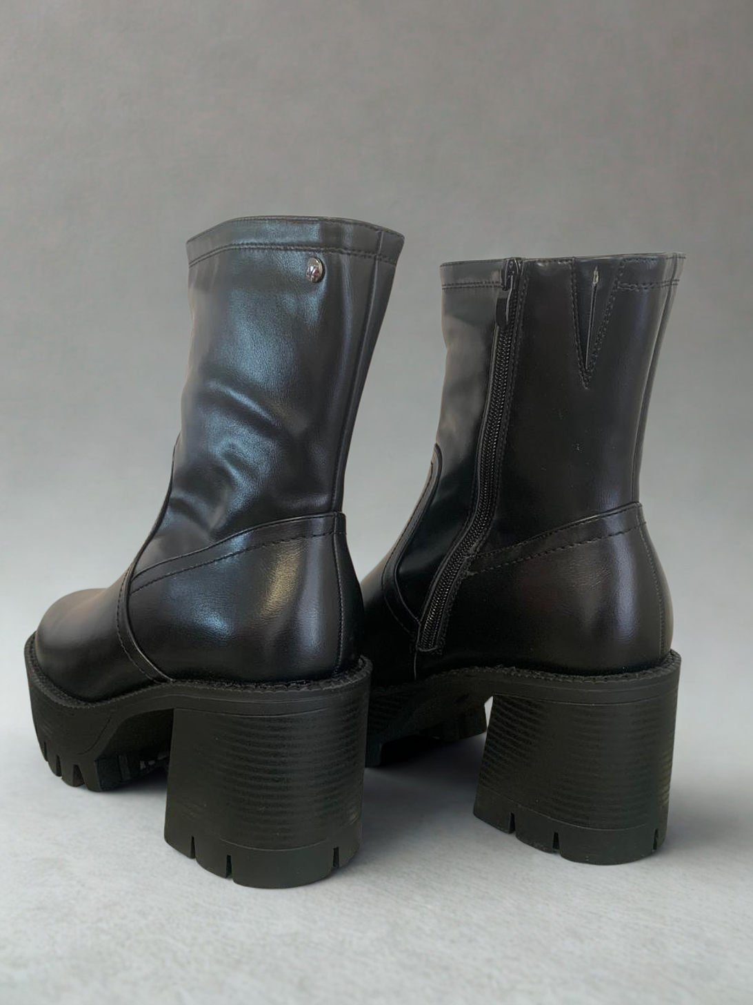 Botín Plataforma Negro Mujer, con Elástico y Casual. 4