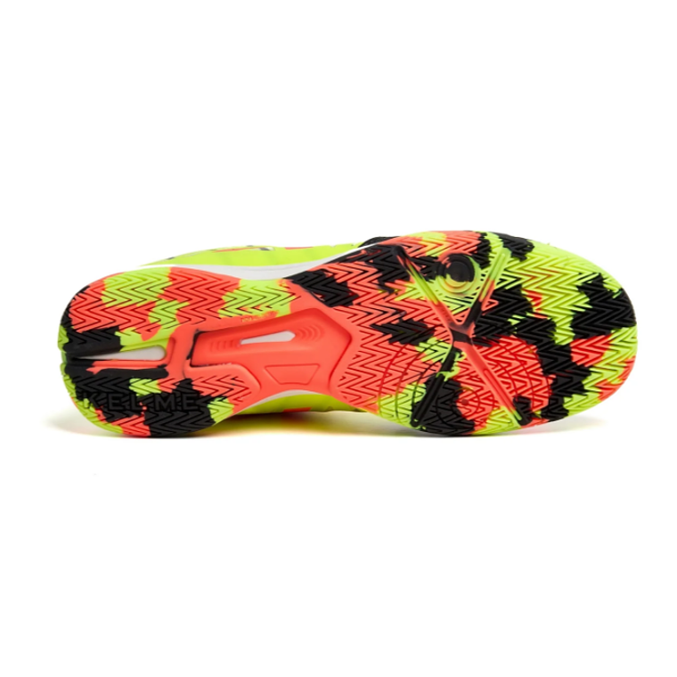 Zapatillas Futsal All In Negro y Lima Kelme 6