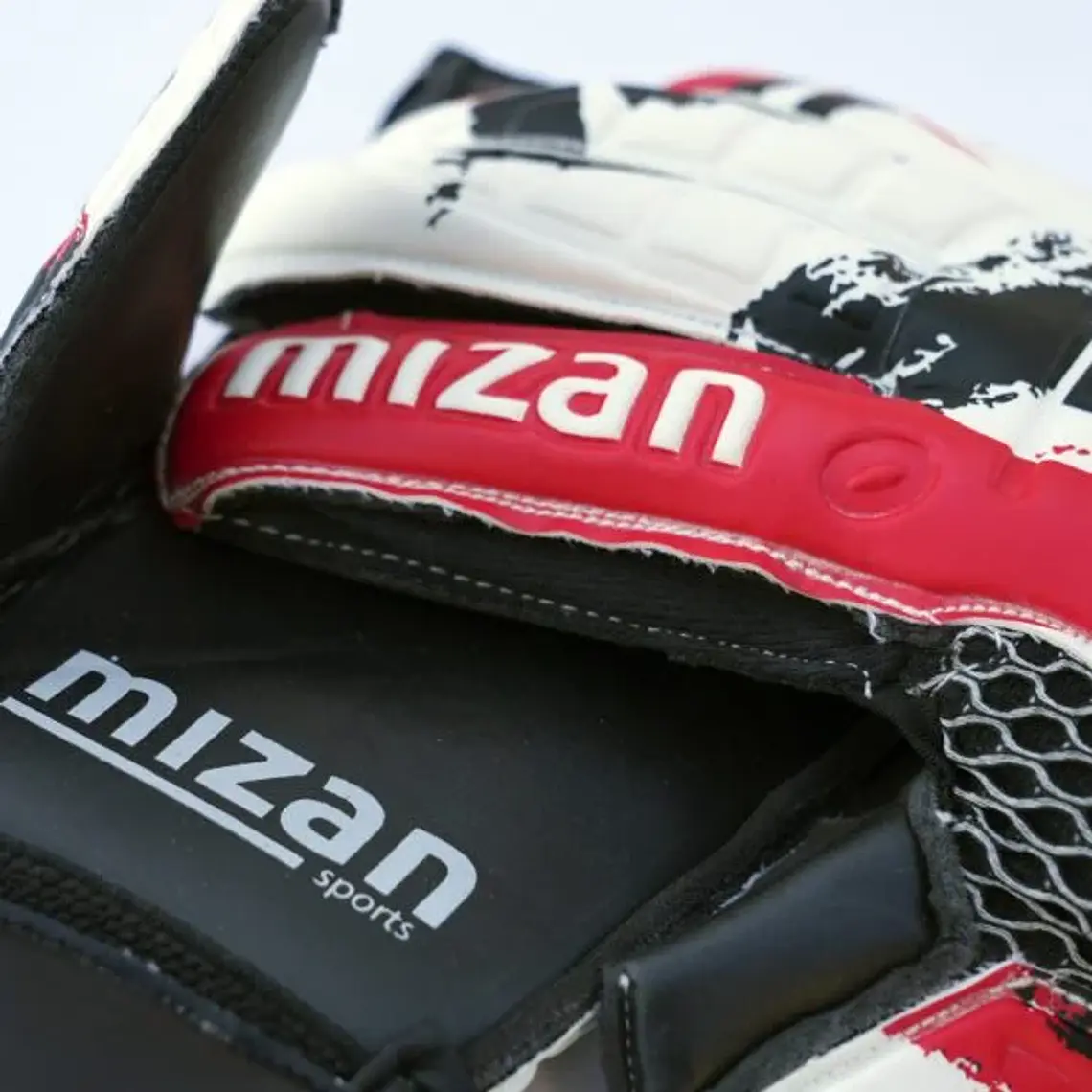 Guantes de Arquero Pro Blanco Negro Mizan 2