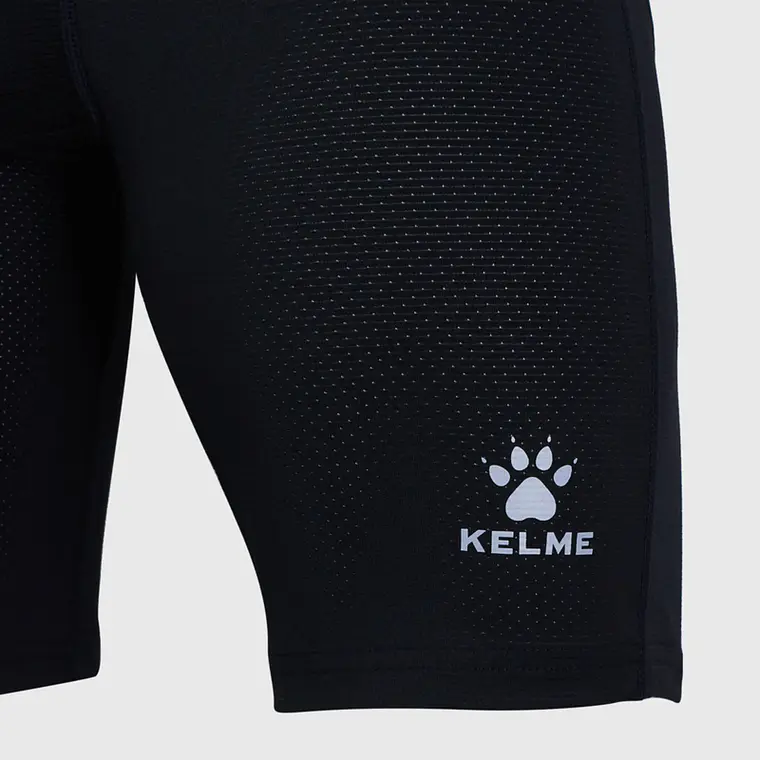 Calza Corta de Entrenamiento Negro Kelme 4