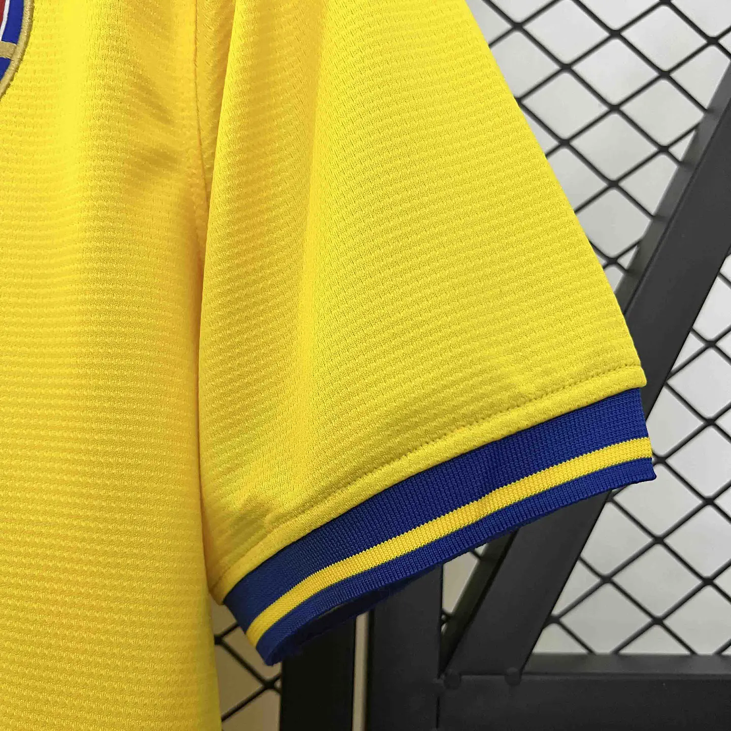 2013-14 Arsenal Away Jersey 4