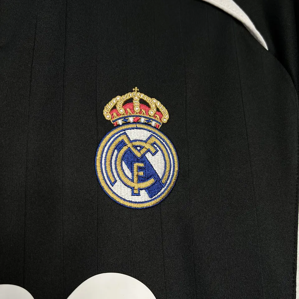 2006-07 Real Madrid Away Jersey 3