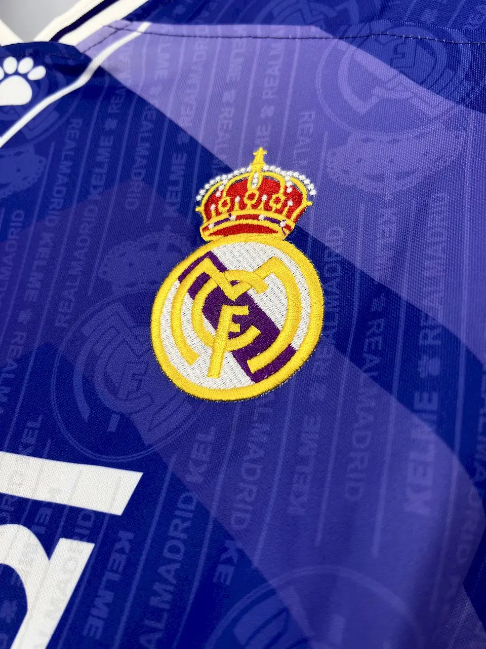 1996-97 Real Madrid Away Jersey 3