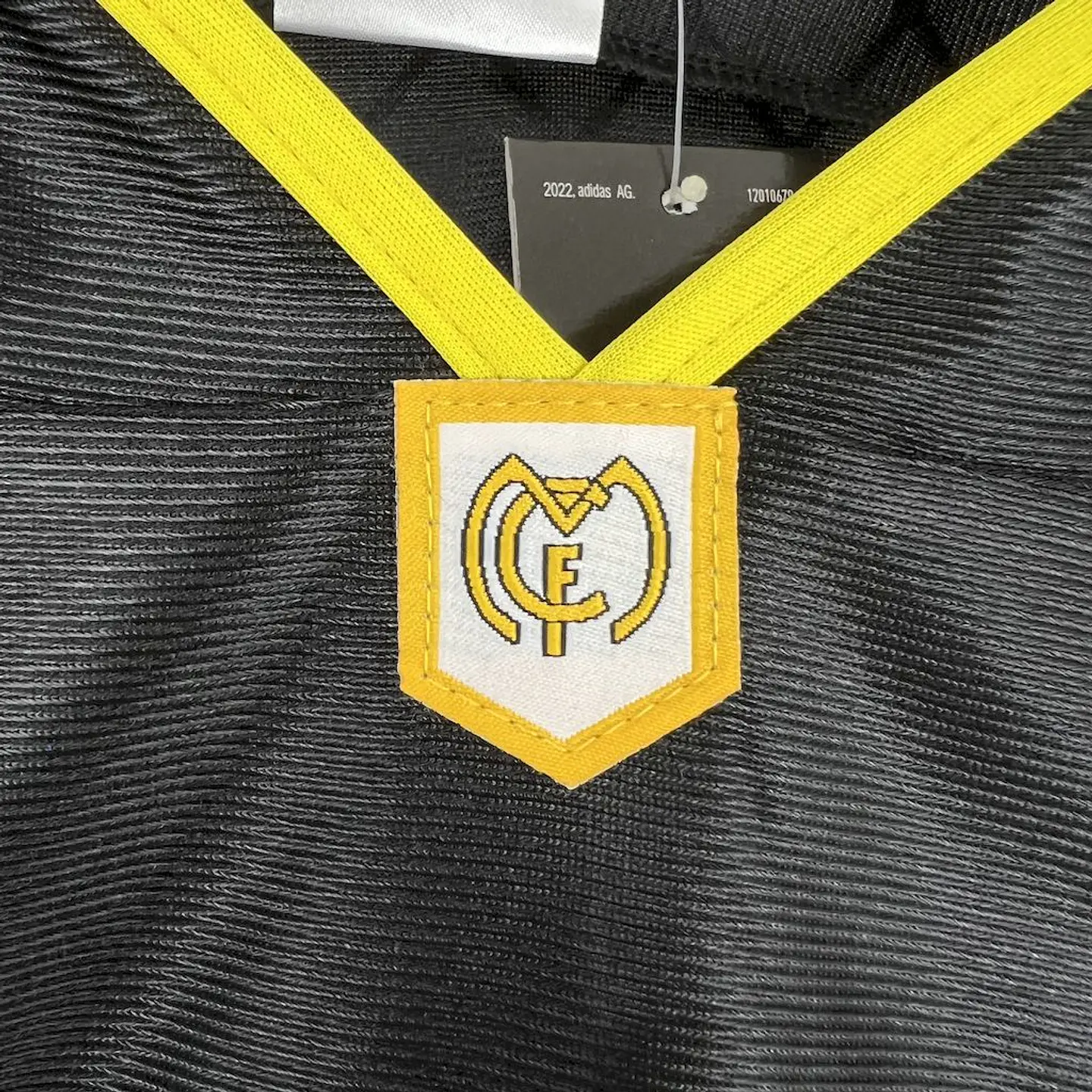 1999-01 Real Madrid Away Long Sleeve Jersey 3