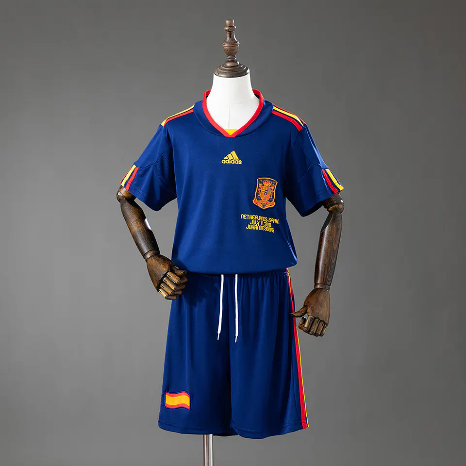 2010 Spain Away Kids Kit 1