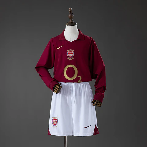 2005-06 Arsenal Home Long Sleeve Kids Kit