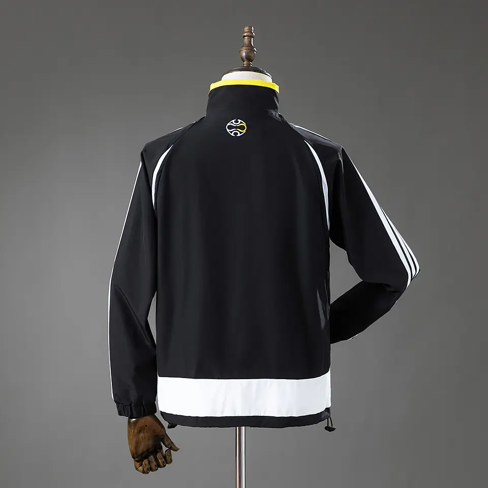 2006-07 Real Madrid Windbreaker 2