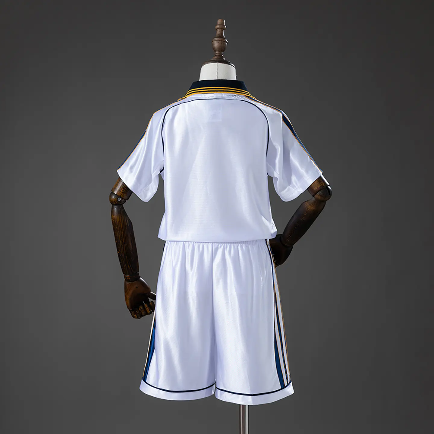 1998-00 Real Madrid Home Kids Kit 2