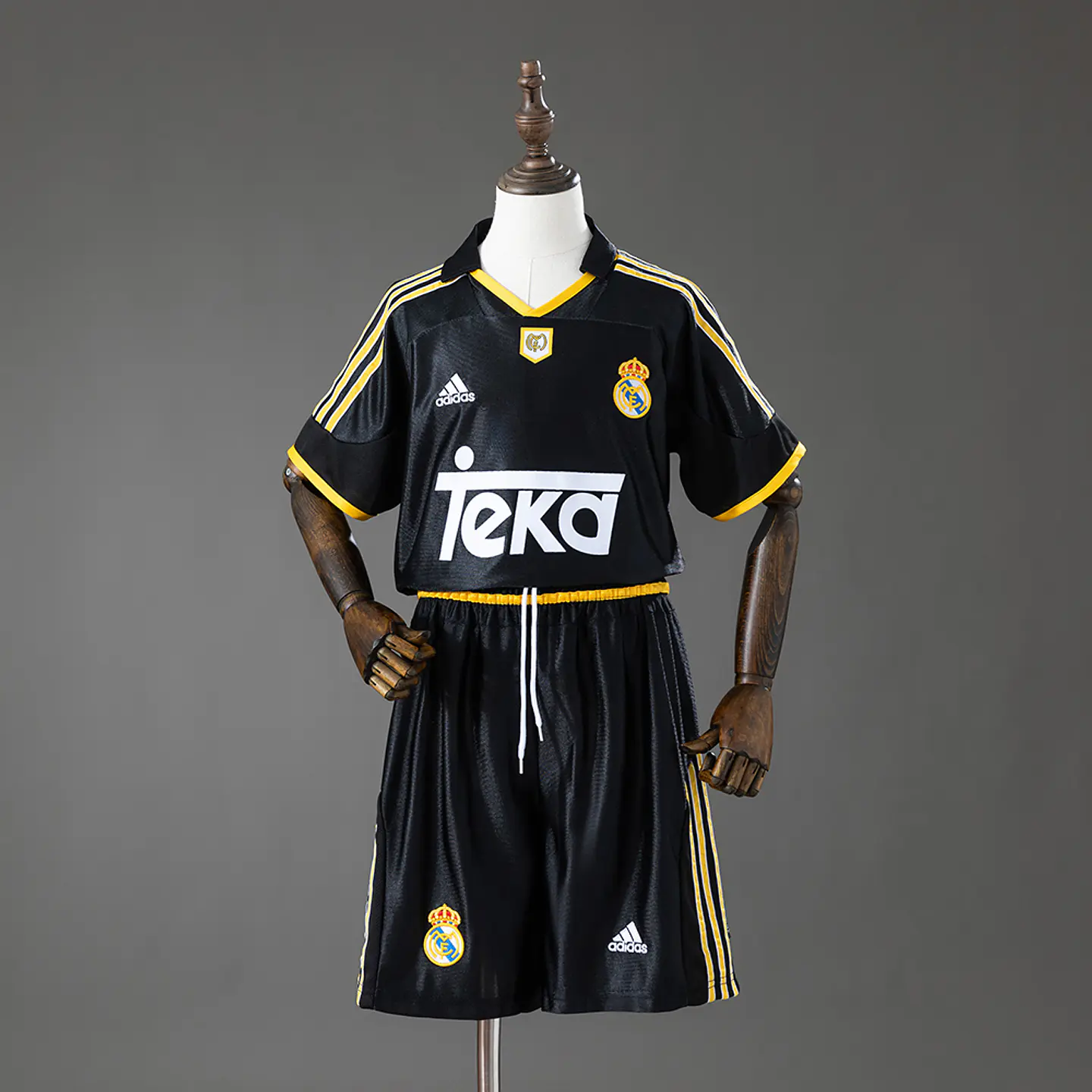 1999-01 Real Madrid Away Kids Kit 1