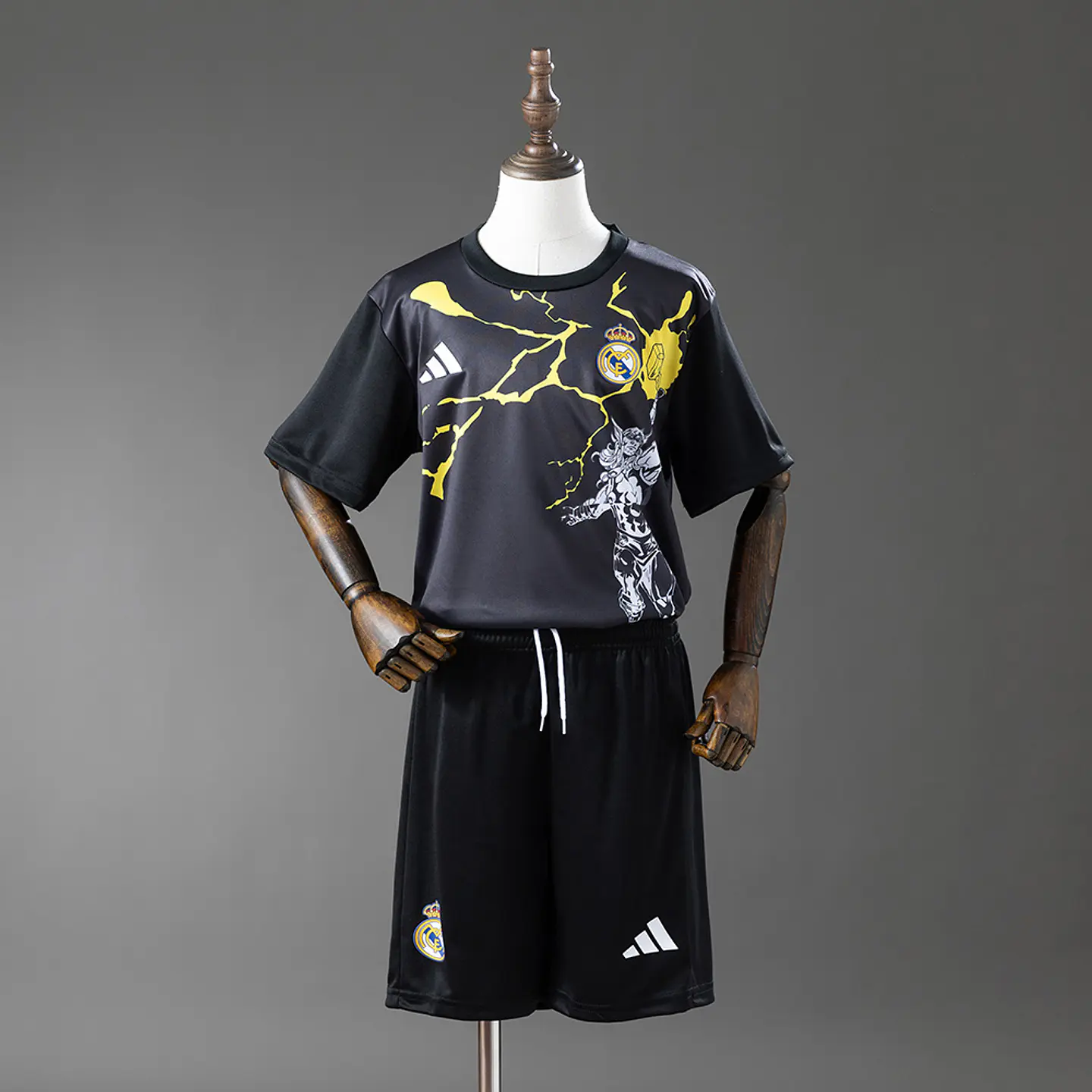 2025-26 Real Madrid Marvel Travel Kids Kit 1