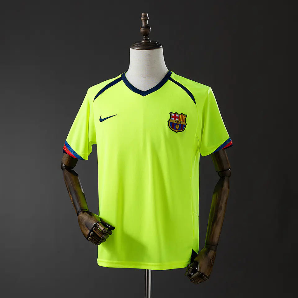 2005-06 Barcelona Away Jersey 1