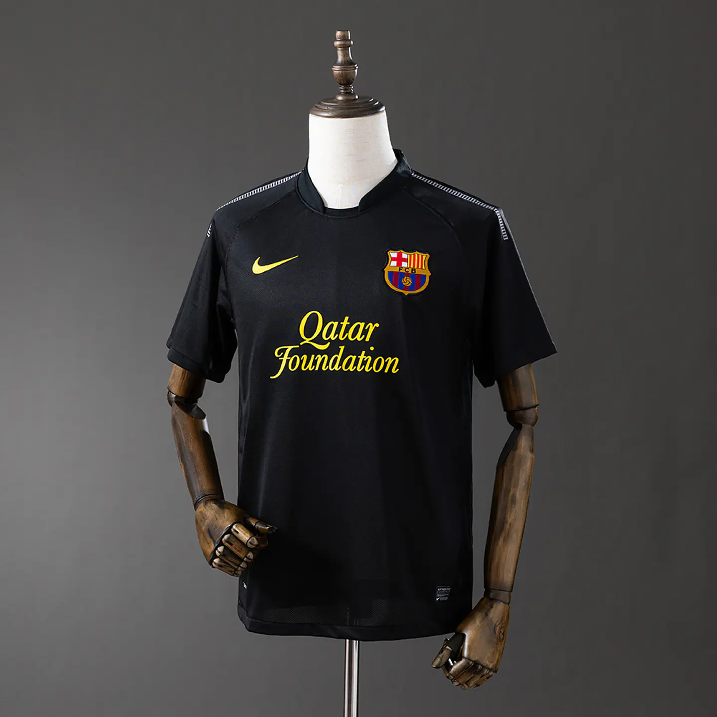 2011-12 Barcelona Away Jersey 1