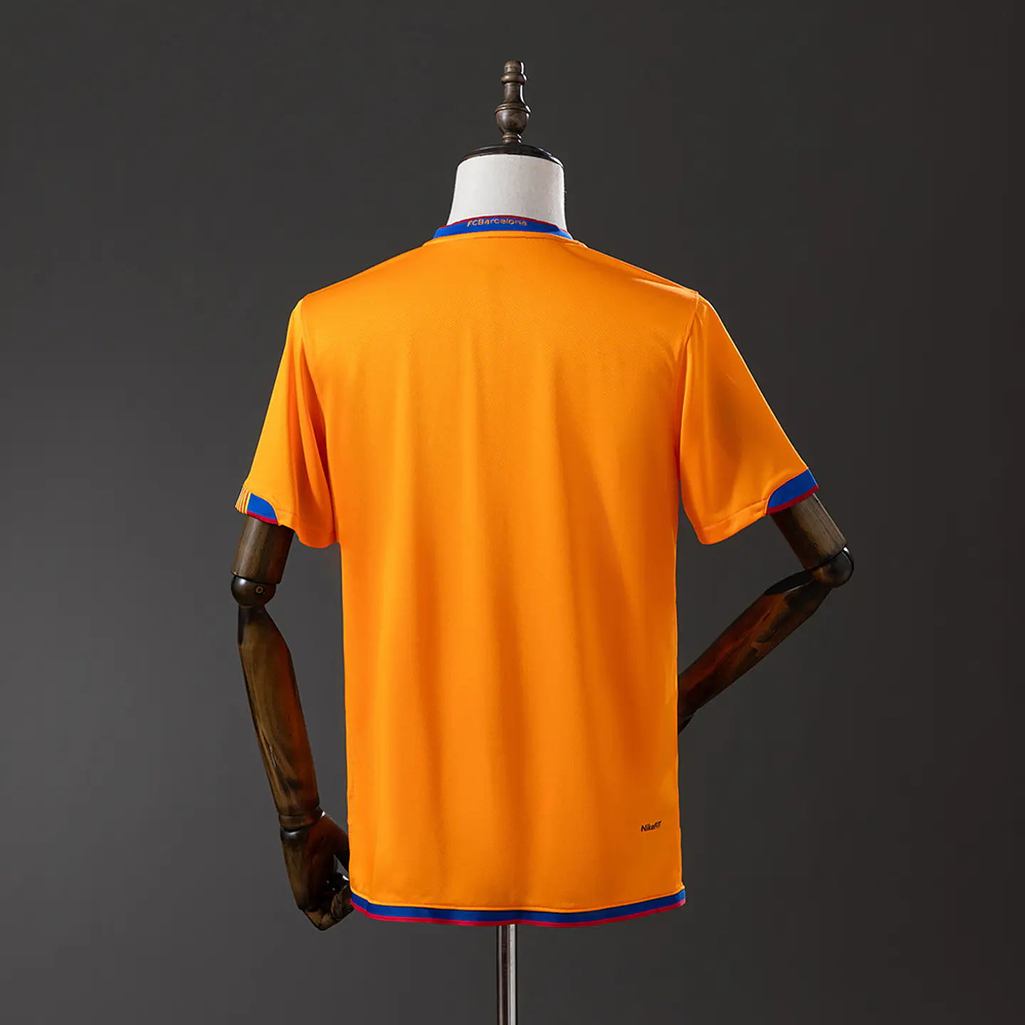 2006-07 Barcelona Away Jersey 2