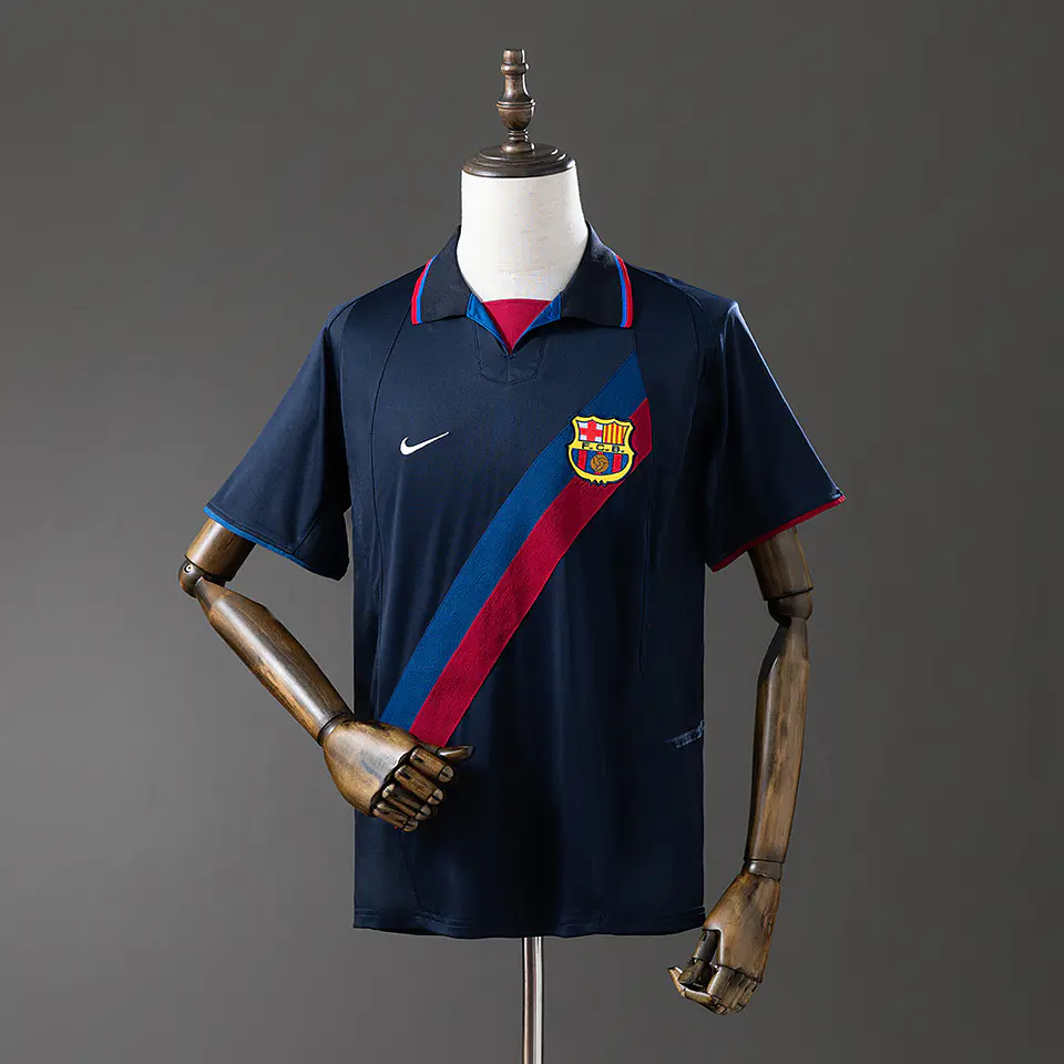 2002-03 Barcelona Away Jersey 1