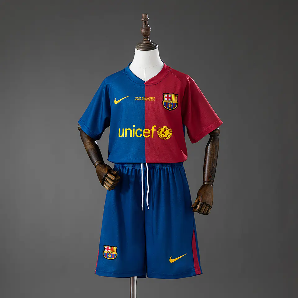 2008-09 Barcelona Home Kids Kit 1