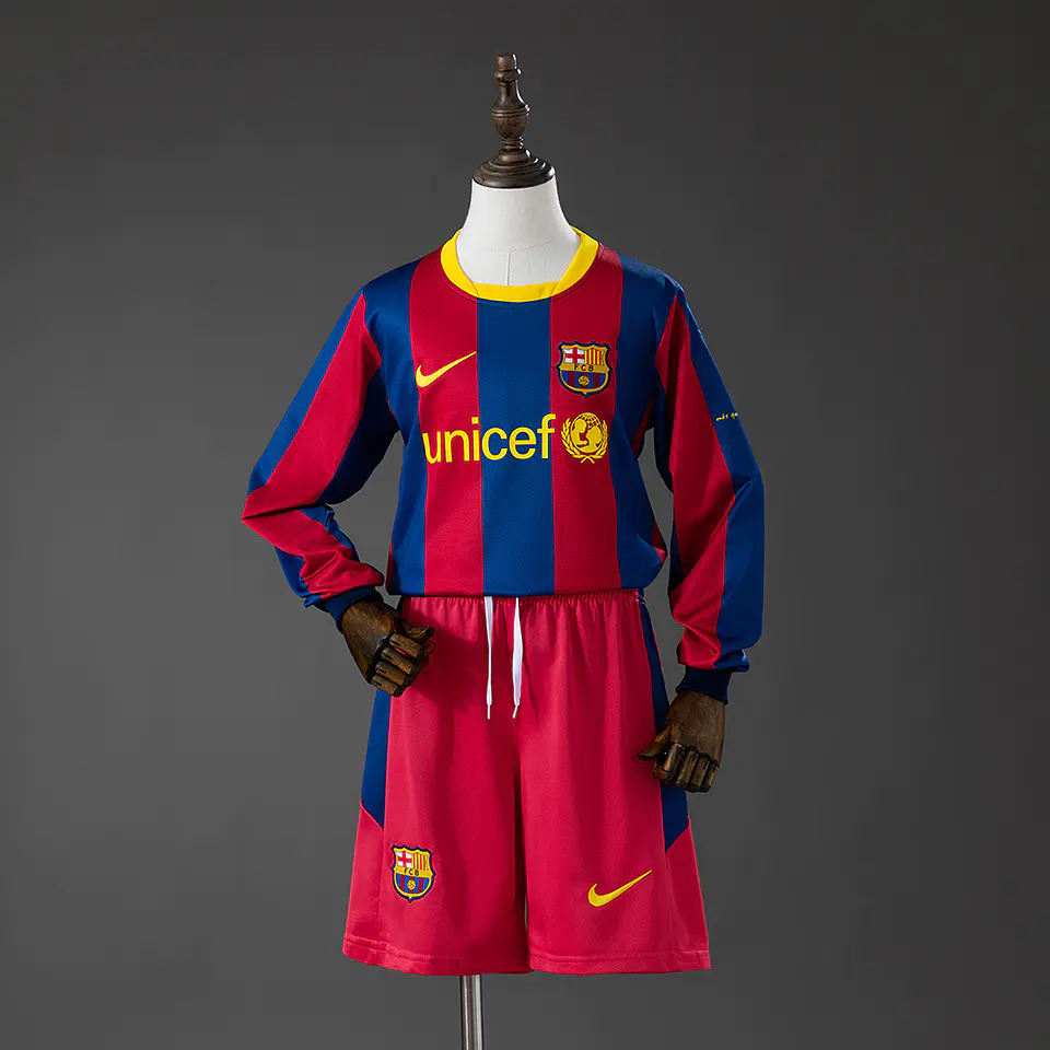 2010-11 Barcelona Home Kids Kit 1