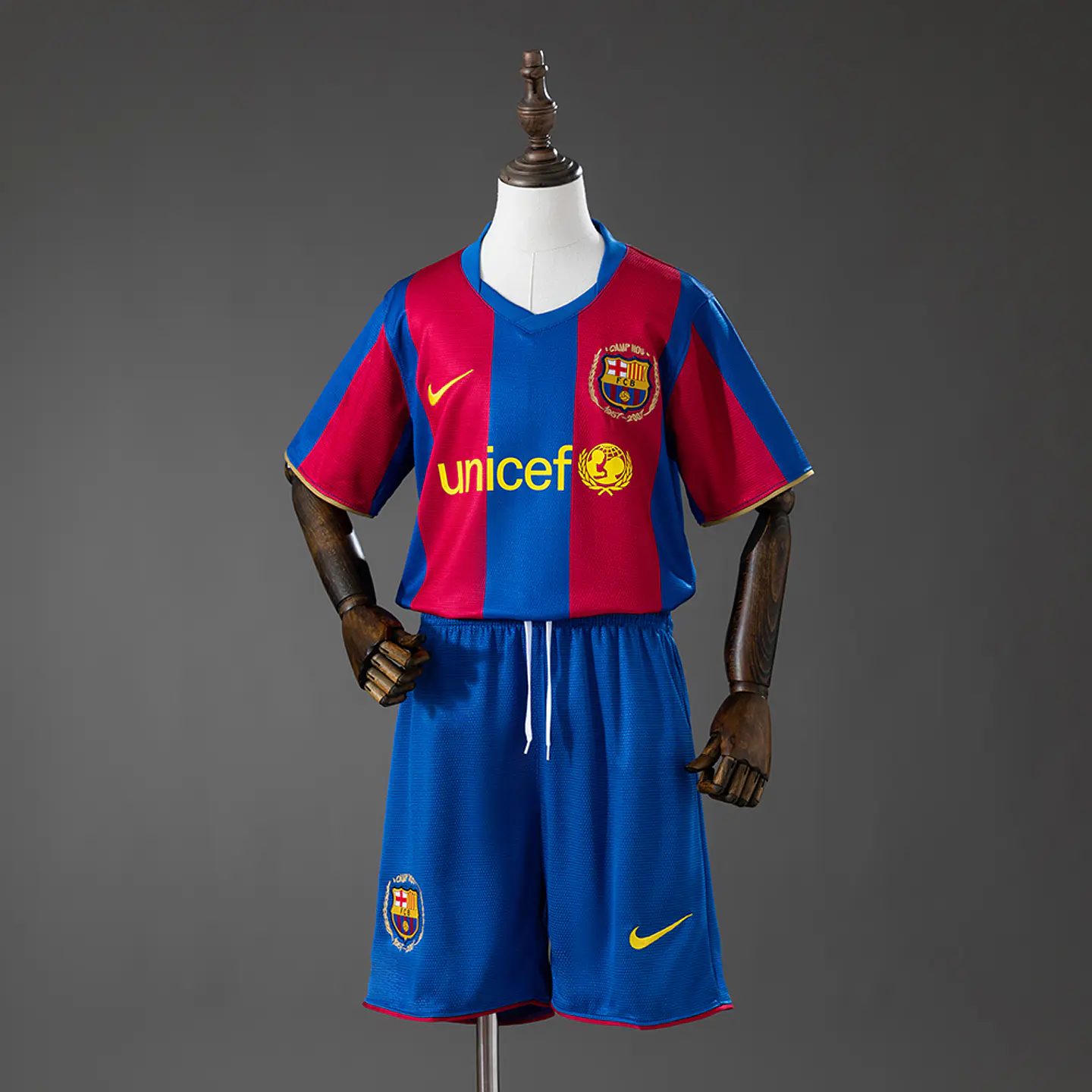 2007-08 Barcelona Home Kids Kit 1