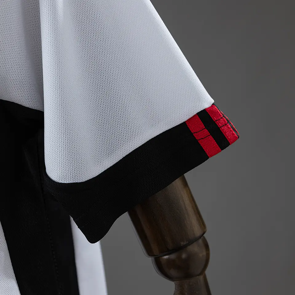 2001-02 Fulham Home Jersey 4